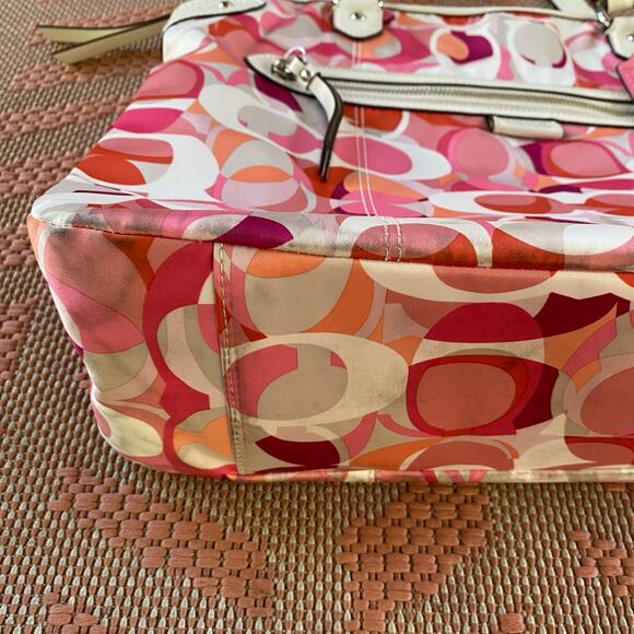 Coach Y2K Daisy Kaleidoscope Print Emma Tote Bag Pink White Large Shoulder Bag - Picture 13 of 16